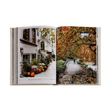 Walk With Me: New York: Photographic stroll through New York streets capturing serendipitous, everyday urban poetry